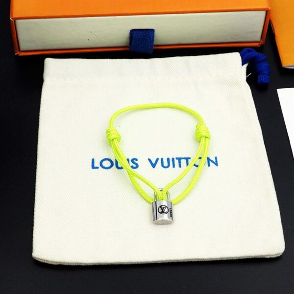 réplica,joyas,joyería,1:1,replica,fake,lujo,barato Nueva pulsera con cierre benéfico para parejas de Louis Vuitton, verde fluorescente (D688)