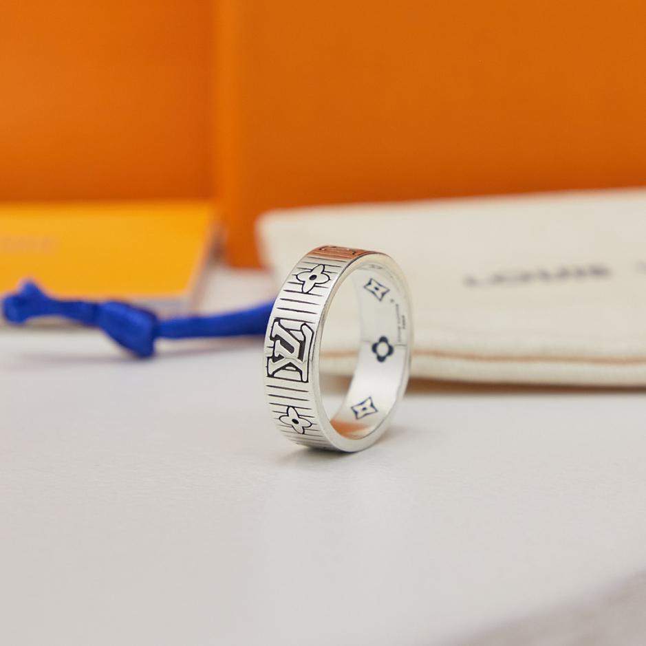 réplica,joyas,joyería,1:1,replica,fake,lujo,barato réplica,joyas,joyería,1:1,replica,fake,lujo,barato Anillos Louis Vuitton para parejas, mismo estilo (2A11)