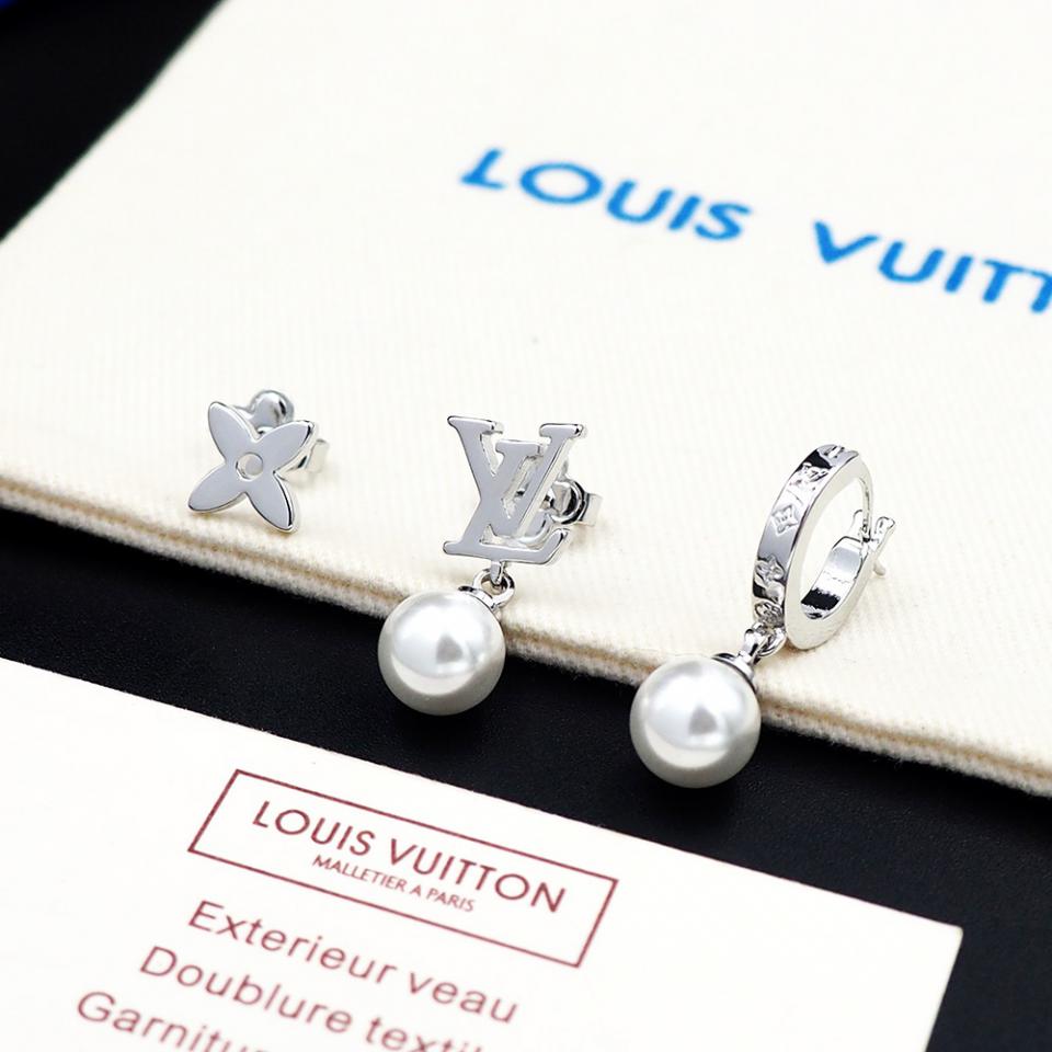 réplica,joyas,joyería,1:1,replica,fake,lujo,barato réplica,joyas,joyería,1:1,replica,fake,lujo,barato Juego de pendientes de perlas con monograma de Louis Vuitton (7E31)