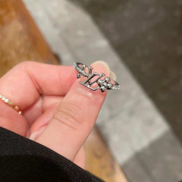 réplica,joyas,joyería,1:1,replica,fake,lujo,barato Anillo con letras para presbicia de Louuis Vuitton (76F8)