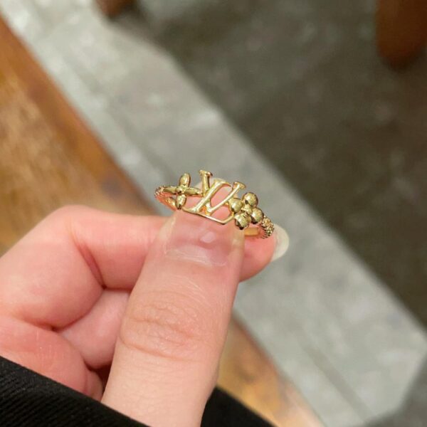 réplica,joyas,joyería,1:1,replica,fake,lujo,barato Anillo con letras para presbicia de Louuis Vuitton (E54D)