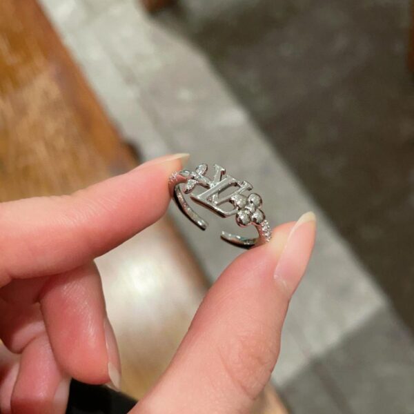 réplica,joyas,joyería,1:1,replica,fake,lujo,barato Anillo con letras para presbicia Louuis Vuitton (E630)
