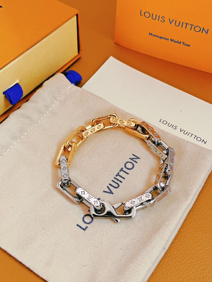 réplica,joyas,joyería,1:1,replica,fake,lujo,barato réplica,joyas,joyería,1:1,replica,fake,lujo,barato Mano de CADENA MONOGRAMA de Louuis Vuitton (8956)
