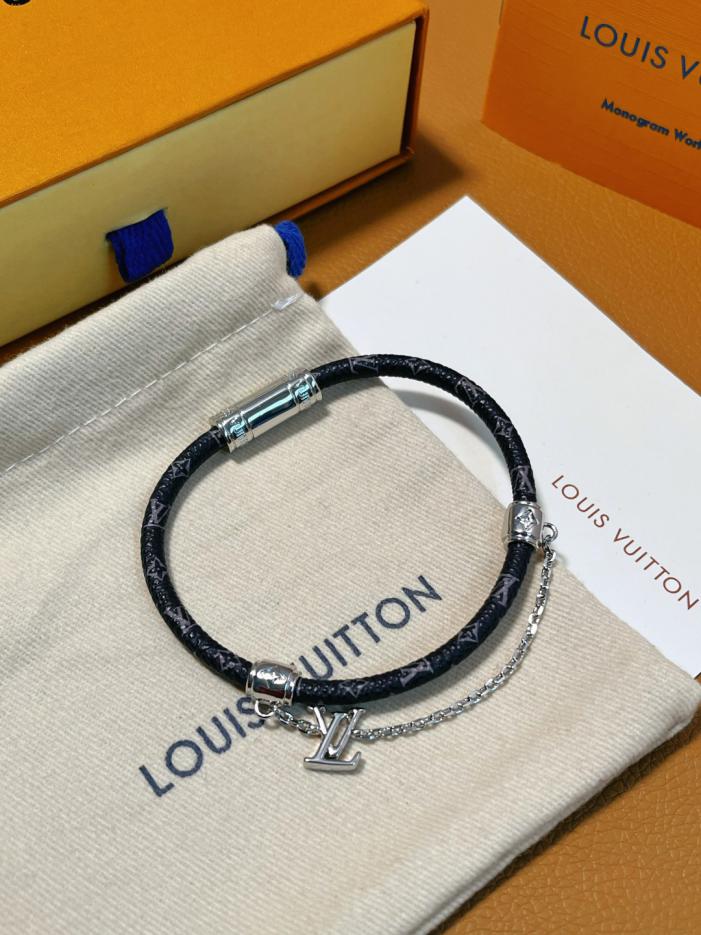 réplica,joyas,joyería,1:1,replica,fake,lujo,barato réplica,joyas,joyería,1:1,replica,fake,lujo,barato Pulsera Louis Vuitton Chain It (C078)