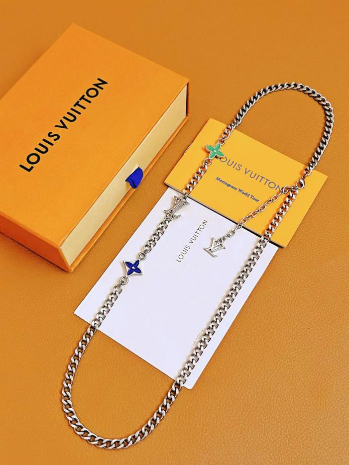 réplica,joyas,joyería,1:1,replica,fake,lujo,barato réplica,joyas,joyería,1:1,replica,fake,lujo,barato Collar Louuis Vuitton Monogram Row (1E79)