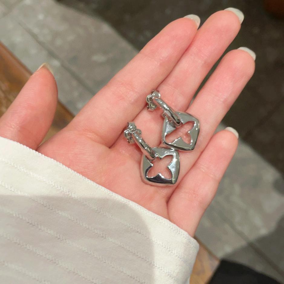 réplica,joyas,joyería,1:1,replica,fake,lujo,barato réplica,joyas,joyería,1:1,replica,fake,lujo,barato Pendientes nuevos de Louis Vuitton (31E2)