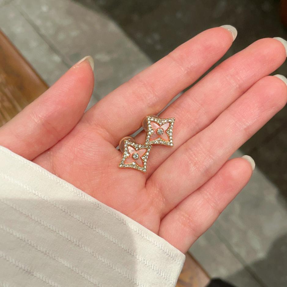 réplica,joyas,joyería,1:1,replica,fake,lujo,barato réplica,joyas,joyería,1:1,replica,fake,lujo,barato Pendientes nuevos de Louis Vuitton (D8CC)