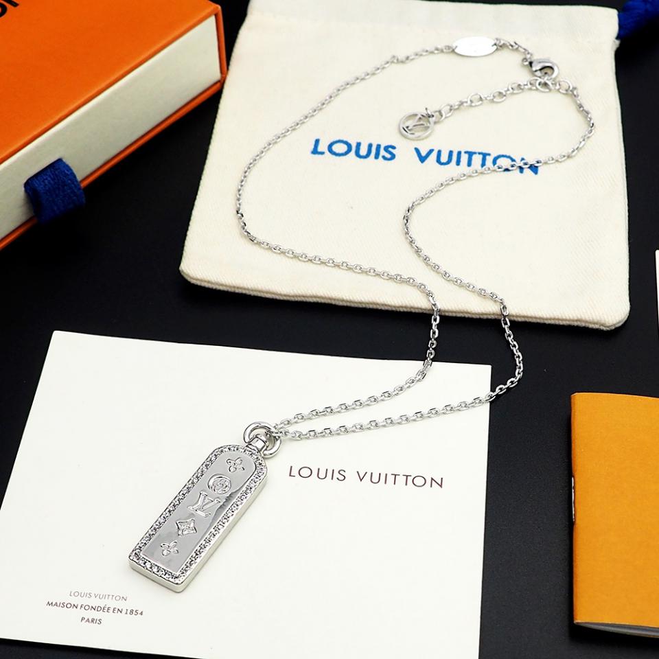 réplica,joyas,joyería,1:1,replica,fake,lujo,barato réplica,joyas,joyería,1:1,replica,fake,lujo,barato Collar con etiqueta grande de Louis Vuitton (D949)