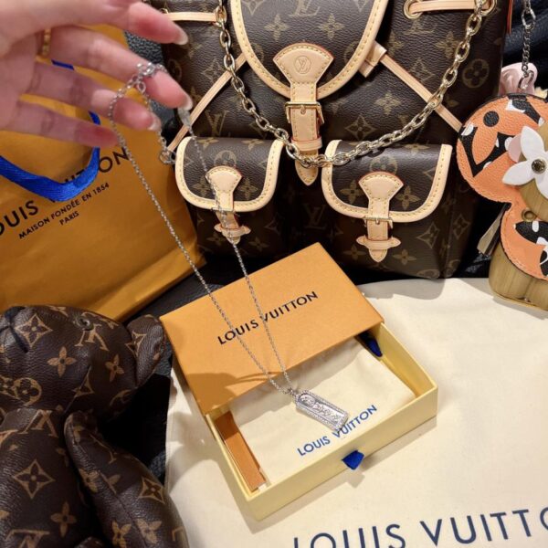 réplica,joyas,joyería,1:1,replica,fake,lujo,barato Collar con placa de diamantes sincronizada con contador Louis Vuitton (939A)