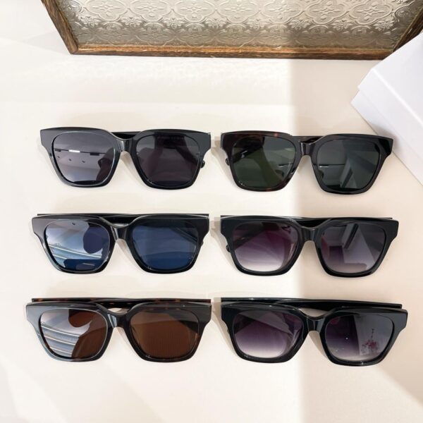 réplica,joyas,joyería,1:1,replica,fake,lujo,barato Gafas de sol GIVENCHY de máxima calidad original MODELO GV40024U