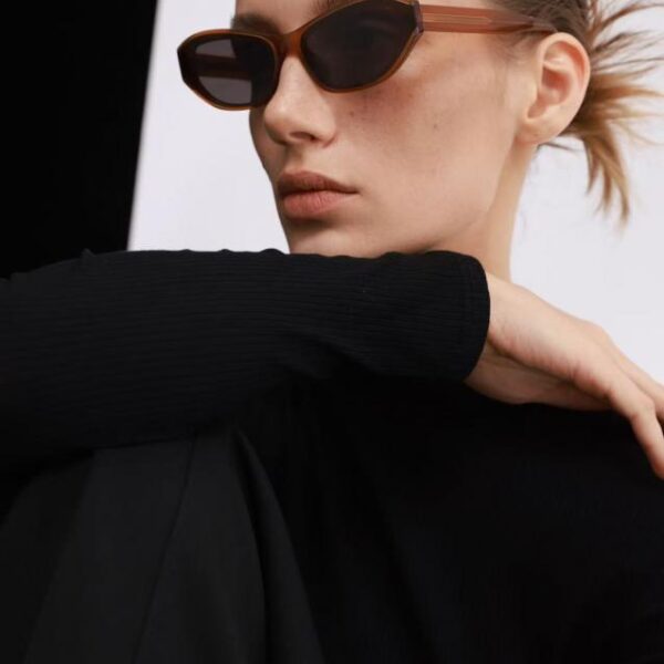 réplica,joyas,joyería,1:1,replica,fake,lujo,barato Gafas de sol MIU MIU máxima calidad original MODELO SMU 42WS