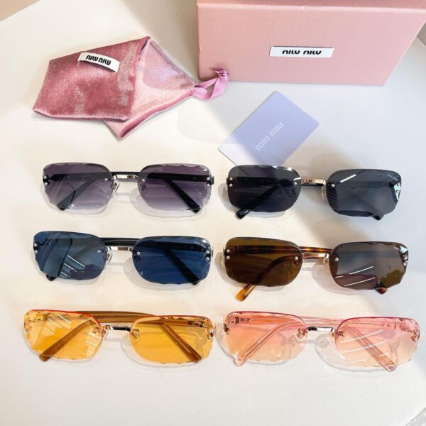 réplica,joyas,joyería,1:1,replica,fake,lujo,barato Gafas de sol MIU MIU de máxima calidad original MODELMU 126AV