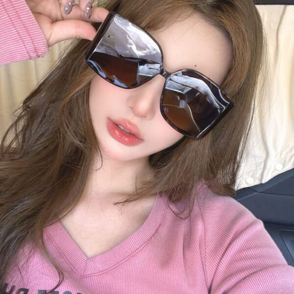 réplica,joyas,joyería,1:1,replica,fake,lujo,barato PRADA gafas de sol de primera calidad originales MODELSPR 56 1B002G
