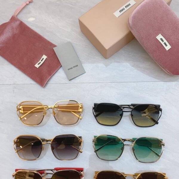 réplica,joyas,joyería,1:1,replica,fake,lujo,barato MIU MIU nuevas gafas de sol MODELSMU 133AV