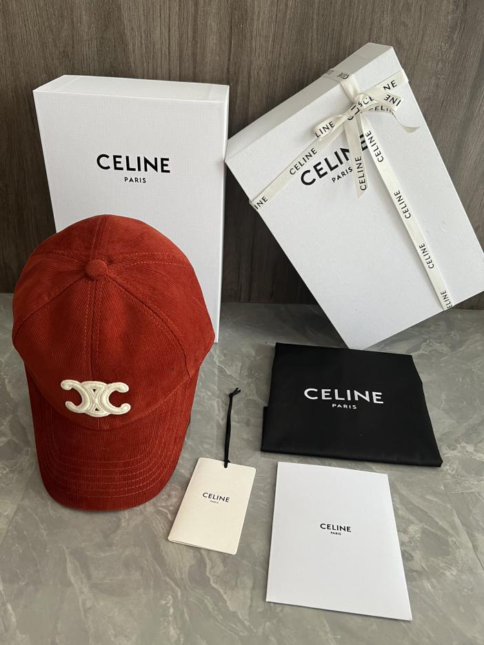 réplica,joyas,joyería,1:1,replica,fake,lujo,barato réplica,joyas,joyería,1:1,replica,fake,lujo,barato Gorra de béisbol personalizada original CELINE hecha de material de pana original Parche con el logo del Arco del Triunfo (9A35)