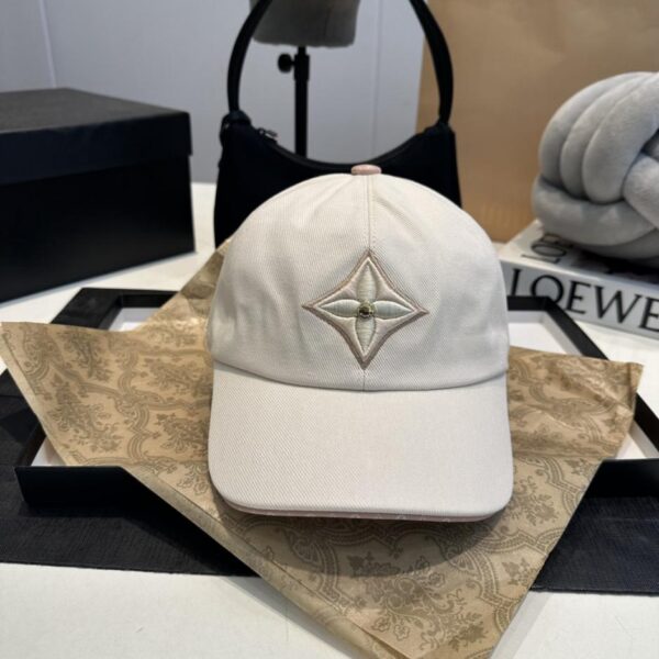 réplica,joyas,joyería,1:1,replica,fake,lujo,barato Sombrero Louis Vuitton con artesanía en jacquard que representa un patrón de monograma completo (E269)