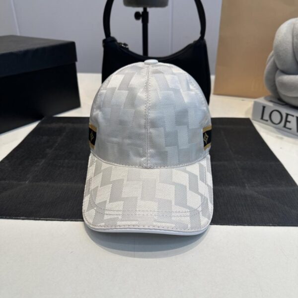 réplica,joyas,joyería,1:1,replica,fake,lujo,barato Nueva gorra de béisbol original de Louis Vuitton, estampado clásico de tablero de ajedrez (B4A0)