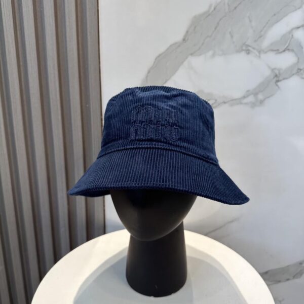 réplica,joyas,joyería,1:1,replica,fake,lujo,barato Miu Miu nueva gorra de béisbol/gorro de pana limitada, el mismo estilo para hombres y mujeres (1D1E)