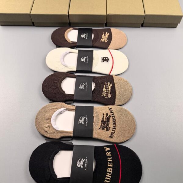 réplica,joyas,joyería,1:1,replica,fake,lujo,barato Nuevos calcetines invisibles de verano de Burberry, calidad de algodón puro, densidad de 200 agujas, fuerte absorción del sudor, 5 pares en una caja (EF5D)