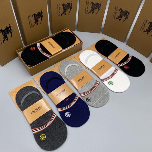 réplica,joyas,joyería,1:1,replica,fake,lujo,barato Nuevos calcetines invisibles de Burberry, antibacterianos, absorbentes del sudor y antiolor, cinco pares en una caja (E34E)