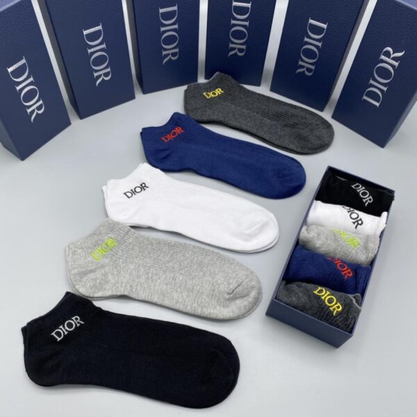 réplica,joyas,joyería,1:1,replica,fake,lujo,barato Nuevos calcetines Dior, versátiles, antibacterianos, absorbentes del sudor y antiolor, cinco pares en caja (9FB9)