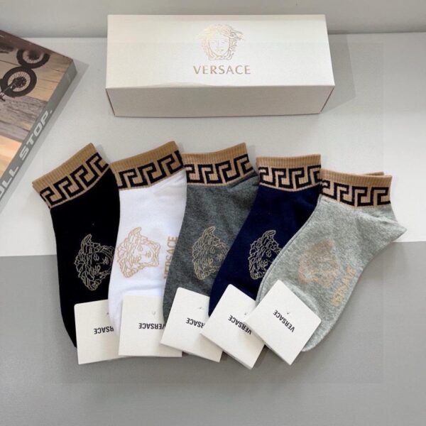 réplica,joyas,joyería,1:1,replica,fake,lujo,barato Viene con embalaje (5 pares en una caja) Gucci con calcetines cortos súper populares de tela de algodón puro (654E)