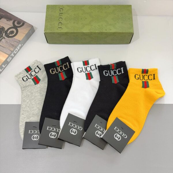 réplica,joyas,joyería,1:1,replica,fake,lujo,barato Viene con embalaje (5 pares en una caja) Gucci con calcetines cortos súper populares de tela de algodón puro (654E)