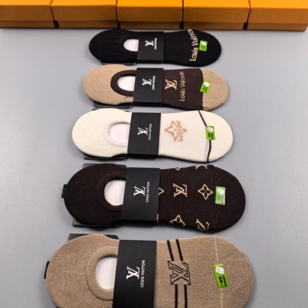 réplica,joyas,joyería,1:1,replica,fake,lujo,barato Nuevos calcetines invisibles LV, muy buena calidad, absorbentes del sudor, antibacterianos, transpirables y desodorantes, 5 pares en caja (7D09)
