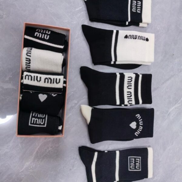 réplica,joyas,joyería,1:1,replica,fake,lujo,barato HERMES Calcetines/Calcetines Pack de 5 pares 5 colores diferentes Estilo Pareja (B0B4)