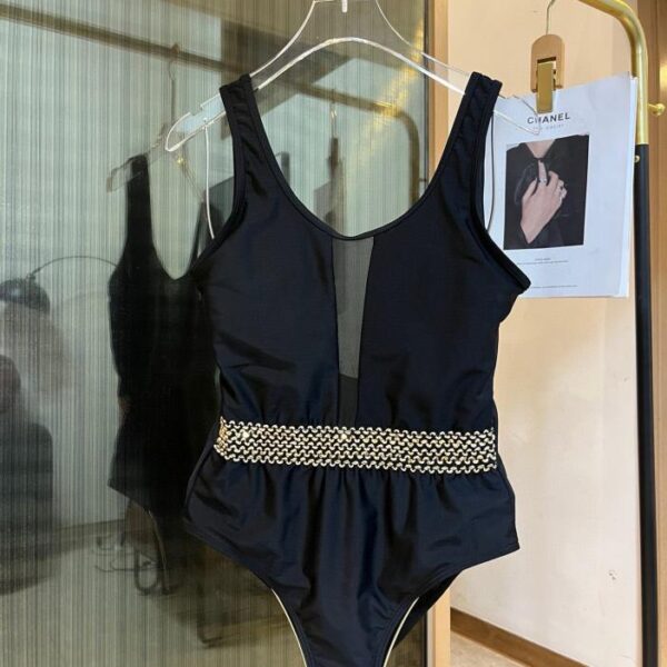 réplica,joyas,joyería,1:1,replica,fake,lujo,barato Il nuovo costume intero di Chanel