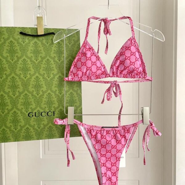réplica,joyas,joyería,1:1,replica,fake,lujo,barato El nuevo bikini de Gucci es un traje de baño adecuado para diversos escenarios: playa, piscina, aguas termales, parque acuático, rafting.