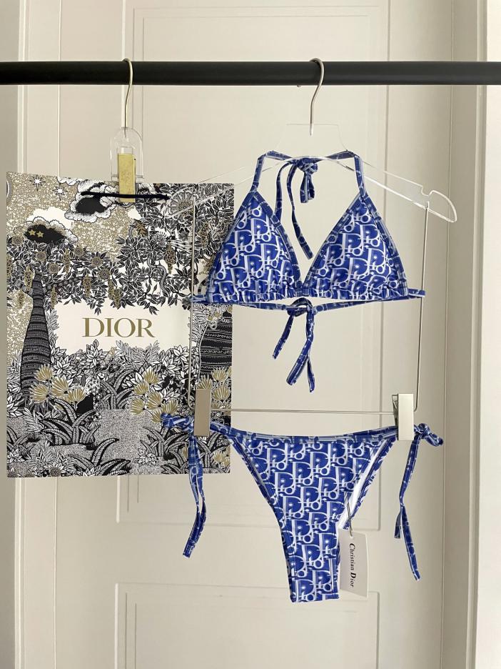 réplica,joyas,joyería,1:1,replica,fake,lujo,barato réplica,joyas,joyería,1:1,replica,fake,lujo,barato El nuevo bikini de Dior es un bañador apto para diversos escenarios: playa, piscina, aguas termales, parque acuático, rafting.