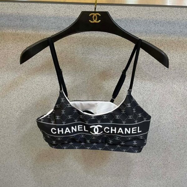 réplica,joyas,joyería,1:1,replica,fake,lujo,barato El nuevo bikini de Chanel es un traje de baño apto para diversos escenarios: playa, piscina, aguas termales, parque acuático, rafting.