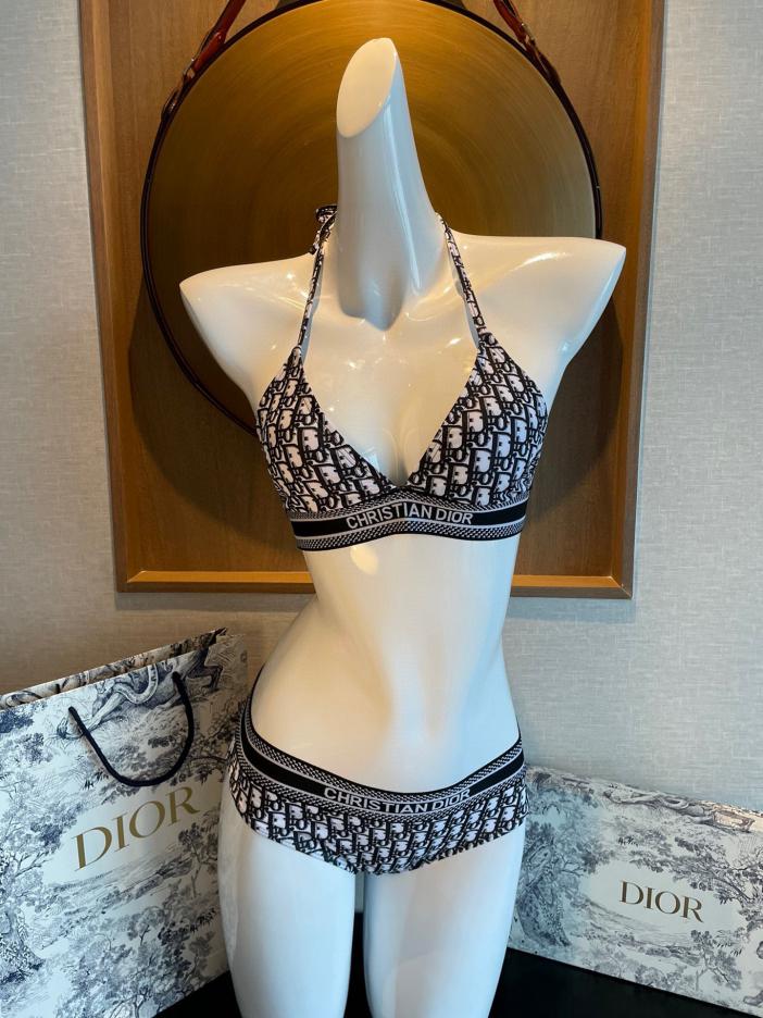 réplica,joyas,joyería,1:1,replica,fake,lujo,barato réplica,joyas,joyería,1:1,replica,fake,lujo,barato Traje de baño dividido Dior adecuado para diversos escenarios ♀Playa, piscina, aguas termales, parque acuático, rafting