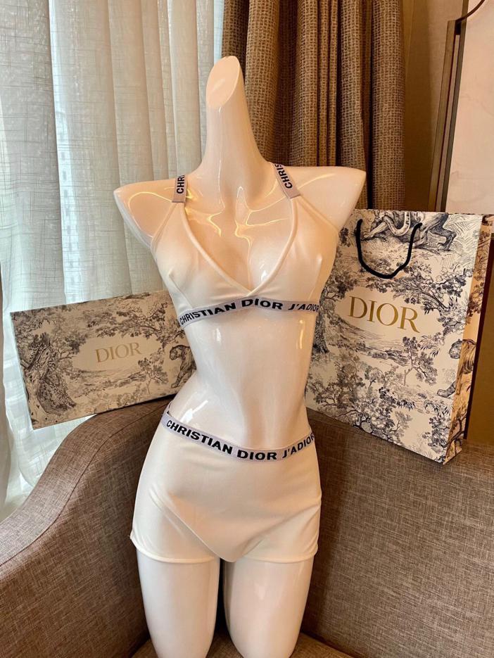 réplica,joyas,joyería,1:1,replica,fake,lujo,barato réplica,joyas,joyería,1:1,replica,fake,lujo,barato Traje de baño dividido Dior adecuado para diversos escenarios ♀Playa, piscina, aguas termales, parque acuático, rafting