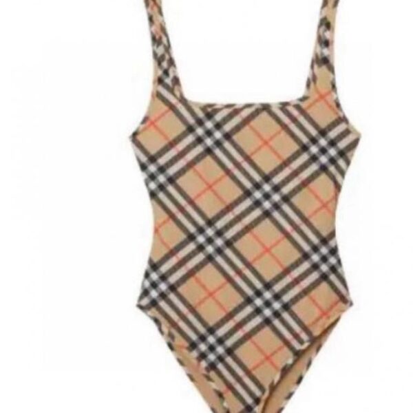 réplica,joyas,joyería,1:1,replica,fake,lujo,barato El nuevo traje de baño de Burberry es adecuado para varios escenarios: playa, piscina, aguas termales, parque acuático, rafting.