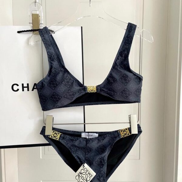 réplica,joyas,joyería,1:1,replica,fake,lujo,barato Los nuevos bañadores de mostrador de Loewe son adecuados para diversos escenarios: playa, piscina, aguas termales, parque acuático, rafting.