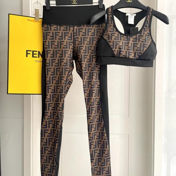 réplica,joyas,joyería,1:1,replica,fake,lujo,barato Nuevo traje deportivo ajustado de Fendi, top ajustado de manga larga + leggings con cintura elástica