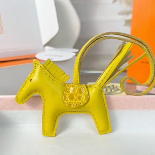 réplica,joyas,joyería,1:1,replica,fake,lujo,barato HERMES calamar Poulpe Llavero bolso colgante llavero hecho de costura a mano pura pulpo pequeño de seis colores