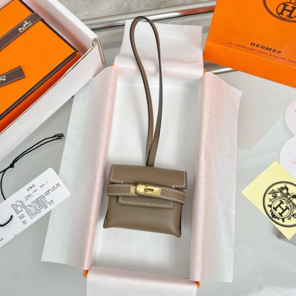 réplica,joyas,joyería,1:1,replica,fake,lujo,barato Colgante para bolso de auriculares HERMES Kelly, producto exquisito original, puramente hecho a mano con costuras