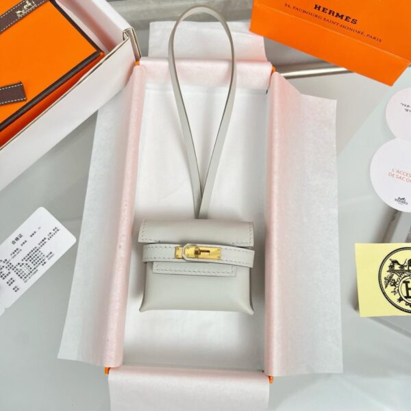réplica,joyas,joyería,1:1,replica,fake,lujo,barato Colgante para bolso de auriculares HERMES Kelly, producto exquisito original, puramente hecho a mano con costuras
