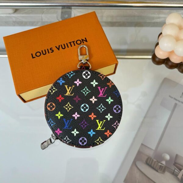 réplica,joyas,joyería,1:1,replica,fake,lujo,barato Monedero redondo Louis Vuitton colgante 8 colores Monedero serie Vivienne vivi
