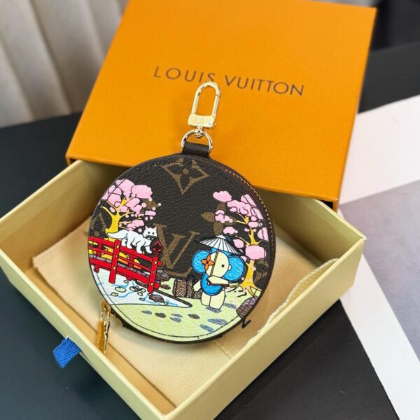 réplica,joyas,joyería,1:1,replica,fake,lujo,barato Monedero redondo Louis Vuitton colgante 8 colores Monedero serie Vivienne vivi