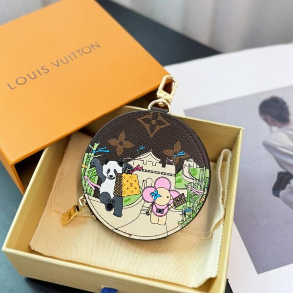 réplica,joyas,joyería,1:1,replica,fake,lujo,barato Monedero redondo Louis Vuitton colgante 8 colores Monedero serie Vivienne vivi