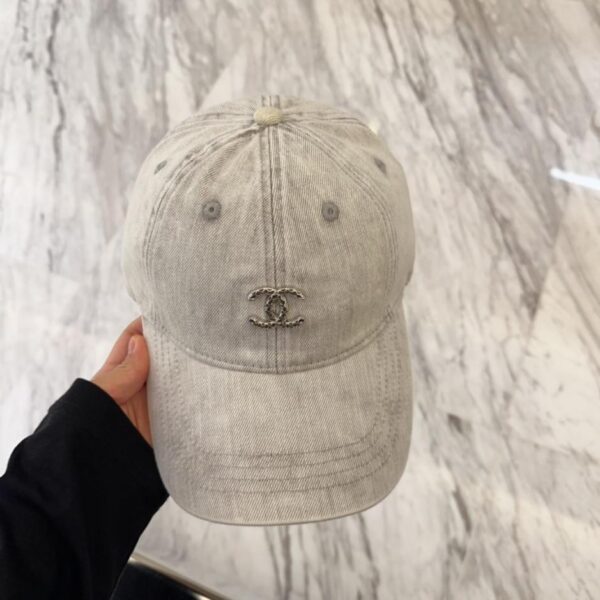 réplica,joyas,joyería,1:1,replica,fake,lujo,barato CHANEL nueva gorra de béisbol con tapa dura de diamantes con logo clásico y simple