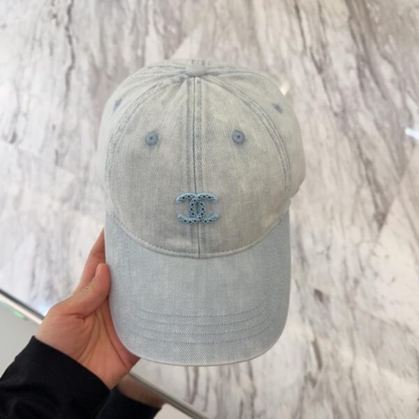 réplica,joyas,joyería,1:1,replica,fake,lujo,barato CHANEL nueva gorra de béisbol con tapa dura de diamantes con logo clásico y simple