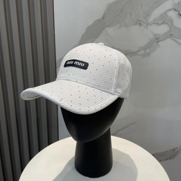 réplica,joyas,joyería,1:1,replica,fake,lujo,barato Miu Miu nueva gorra de béisbol con diamantes completos de primavera y verano