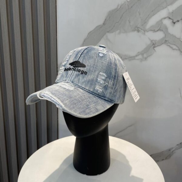 réplica,joyas,joyería,1:1,replica,fake,lujo,barato BALENCIAGA nueva gorra de béisbol con gorra de pato lavada con agujeros desgastados de estilo coreano