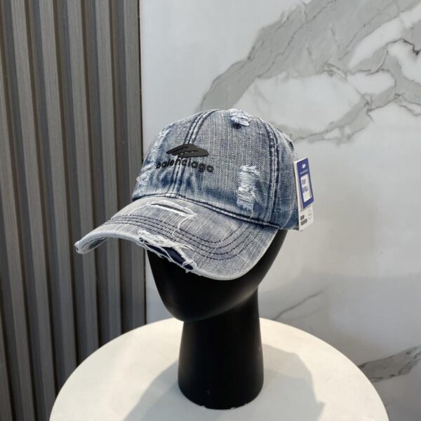 réplica,joyas,joyería,1:1,replica,fake,lujo,barato BALENCIAGA nueva gorra de béisbol con gorra de pato lavada con agujeros desgastados de estilo coreano