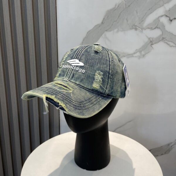 réplica,joyas,joyería,1:1,replica,fake,lujo,barato BALENCIAGA nueva gorra de béisbol con gorra de pato lavada con agujeros desgastados de estilo coreano